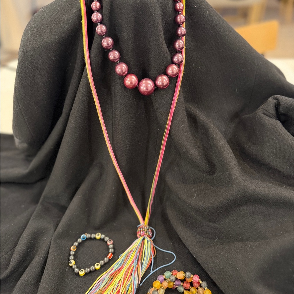 Elegant Multicolor Beaded Necklace and Bracelet Set